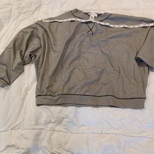 Elasticized sporty set of small squares